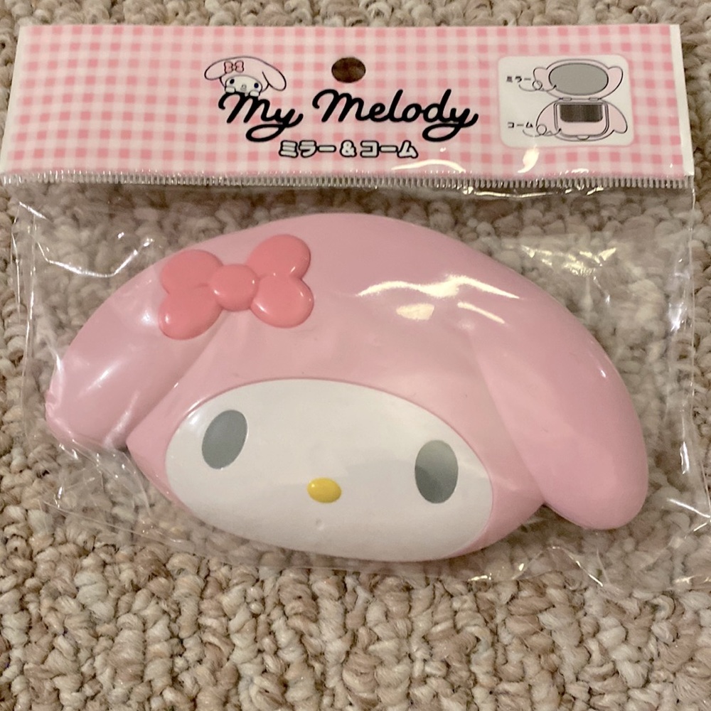 My Melody Comb and Mirror Set